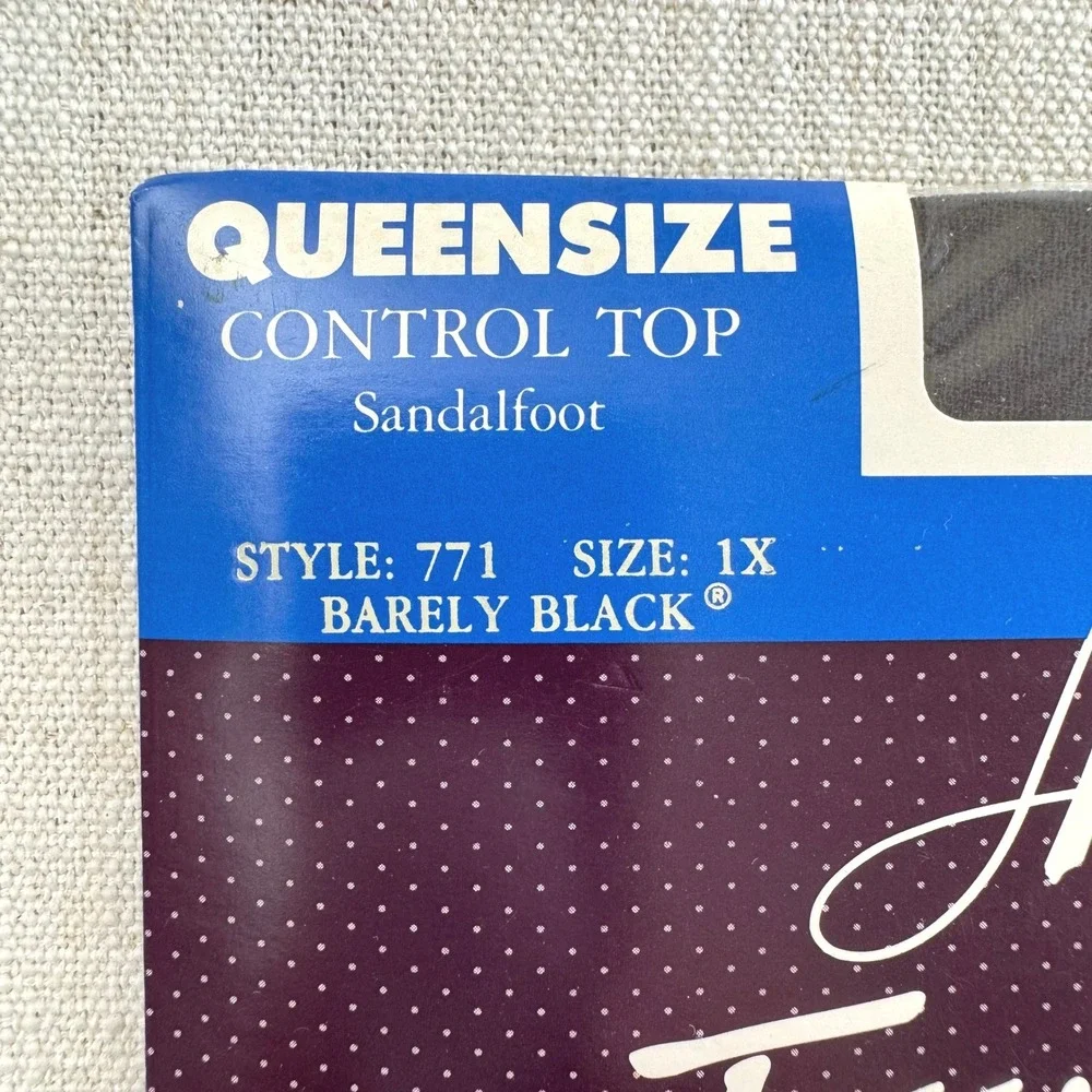 Hanes Fitting Pretty Control Top Pantyhose Barely Black‎ Sandalfoot Size 1X
